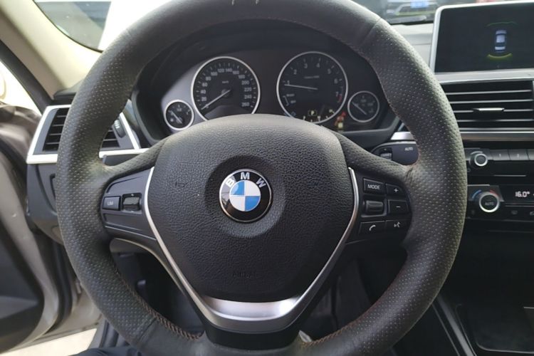 BMW 3 Series 2018 #17 BMW 3 Series 2018 car image #17