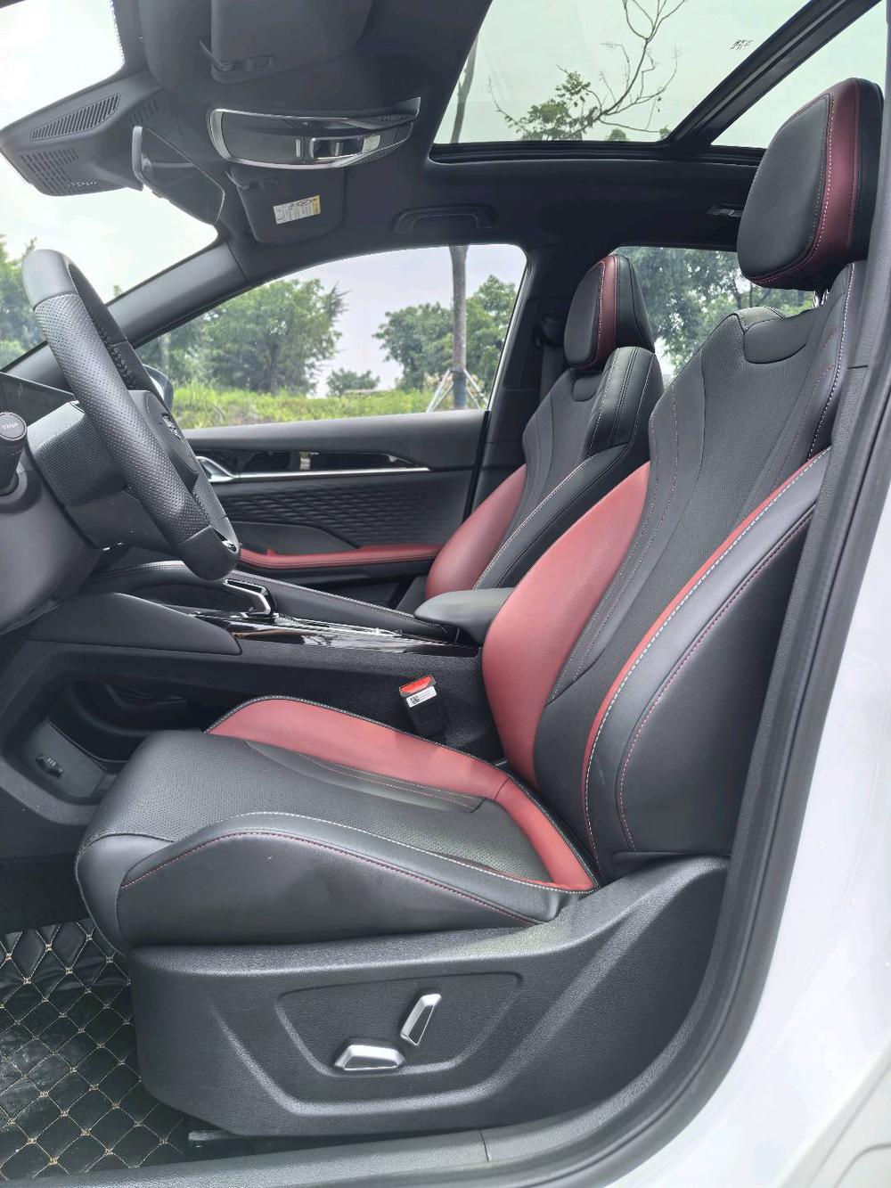 GEELY Coolray 2023 car image #23