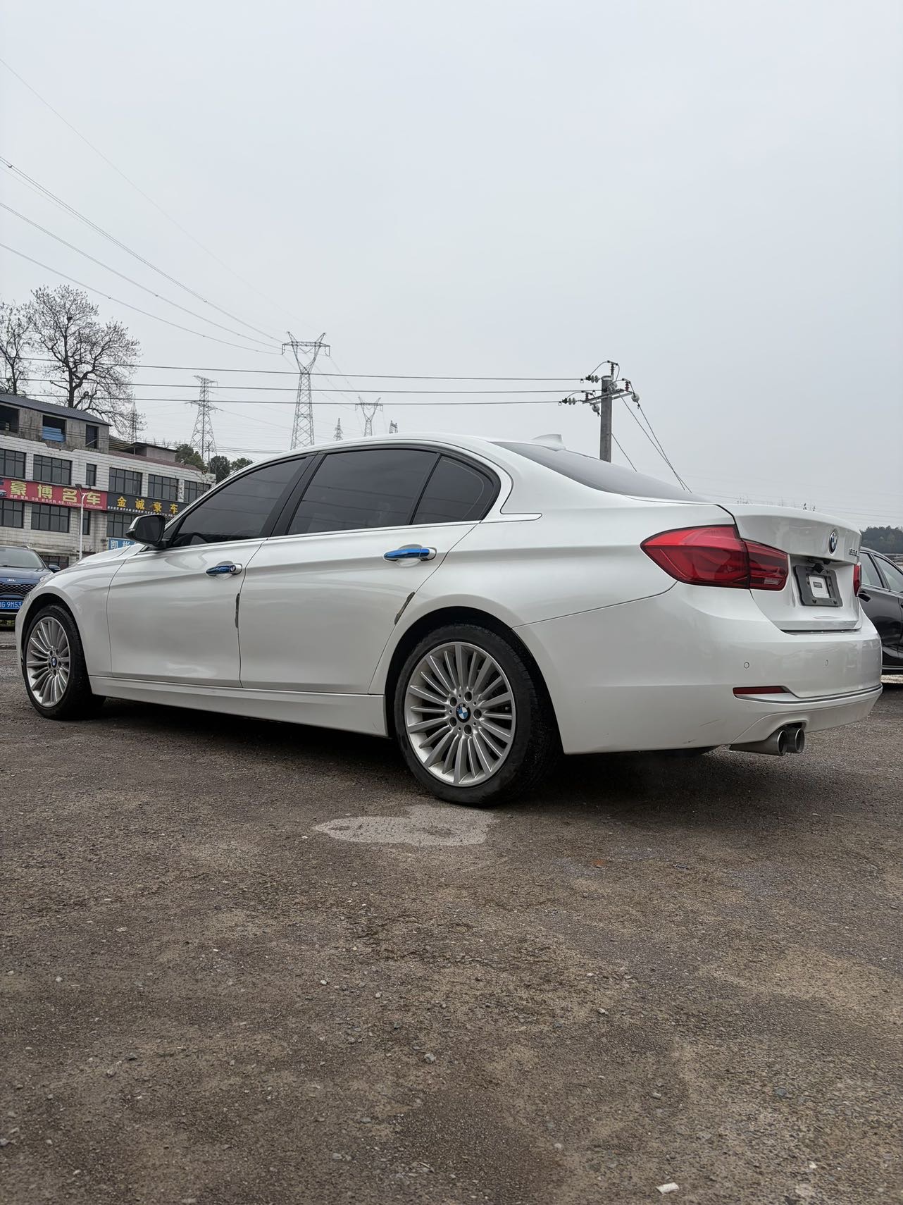BMW 3 Series 2018 #5 BMW 3 Series 2018 car image #5