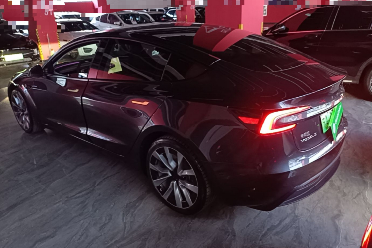 Tesla Model 3 2024 car image #5