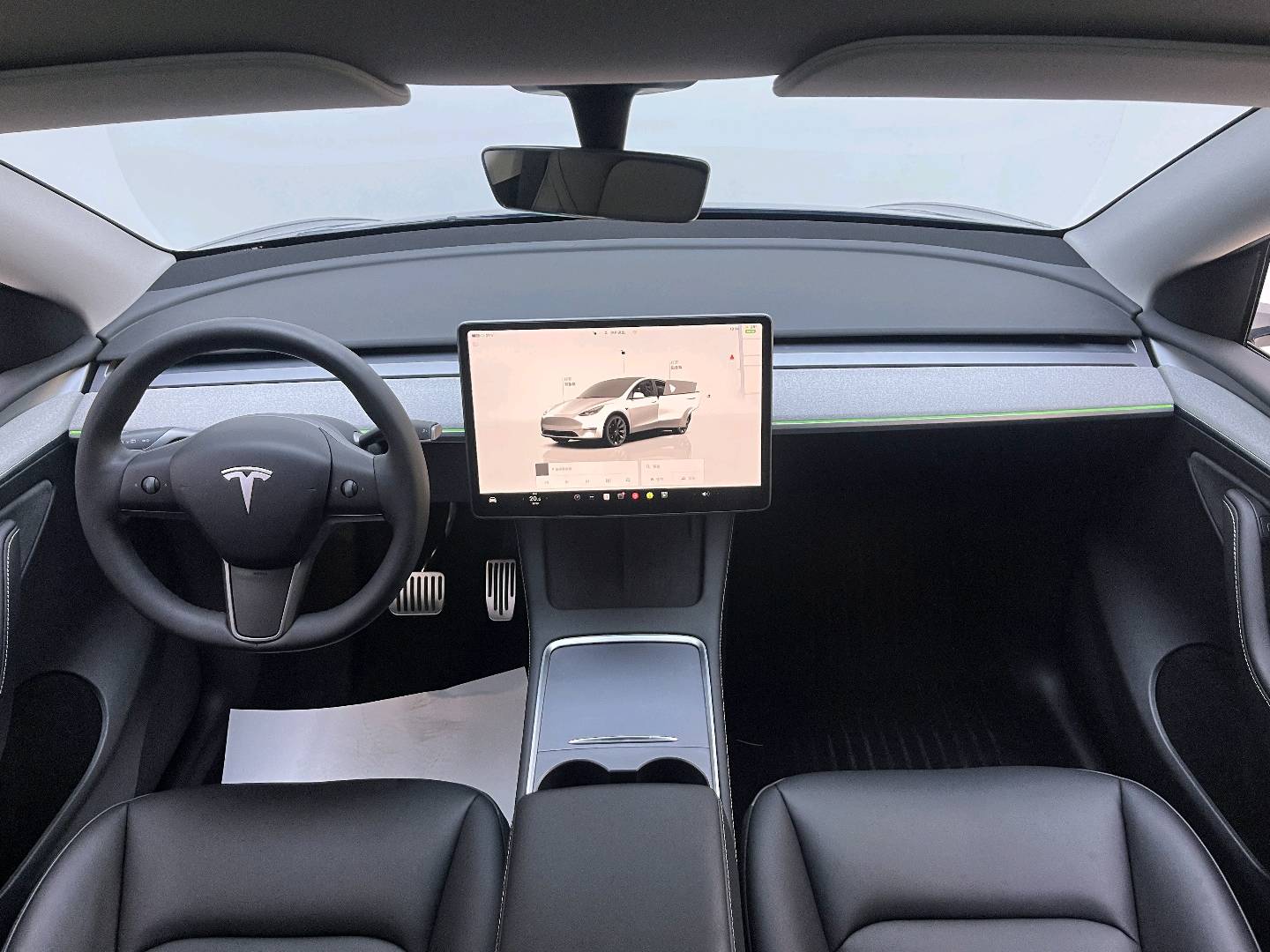 Tesla Model Y 2024 car image #8