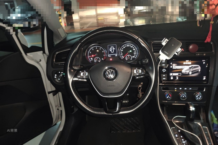 Volkswagen Golf 2019 car image #13
