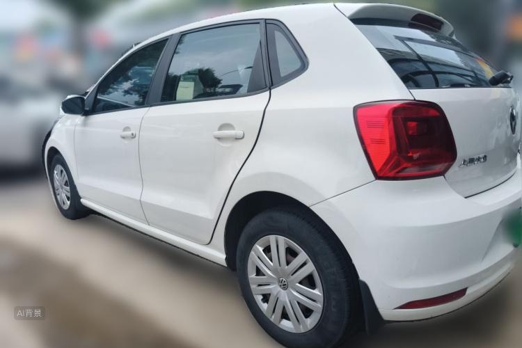 Volkswagen Polo 2015 car image #5
