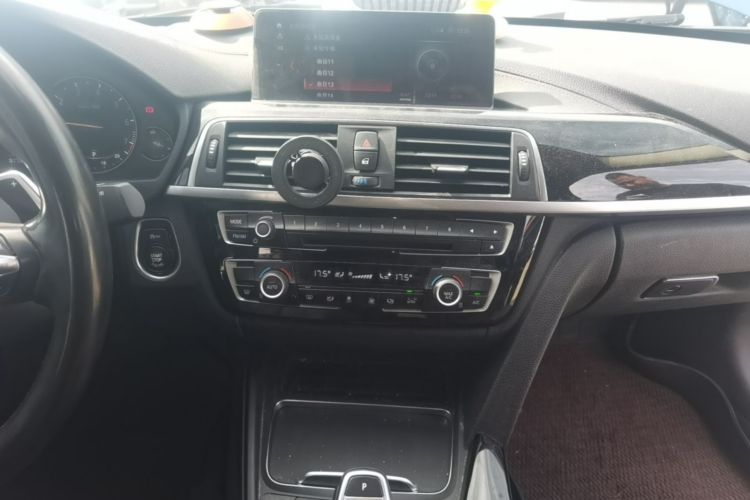 BMW 3 Series 2019 #13 BMW 3 Series 2019 car image #13