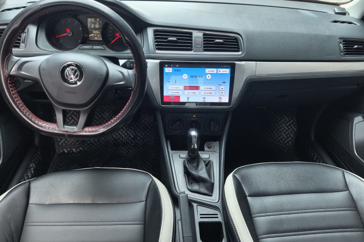 Volkswagen Lavida 2017 car image #15