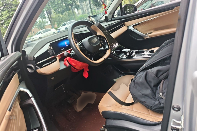 GEELY Boyue L 2023 car image #17