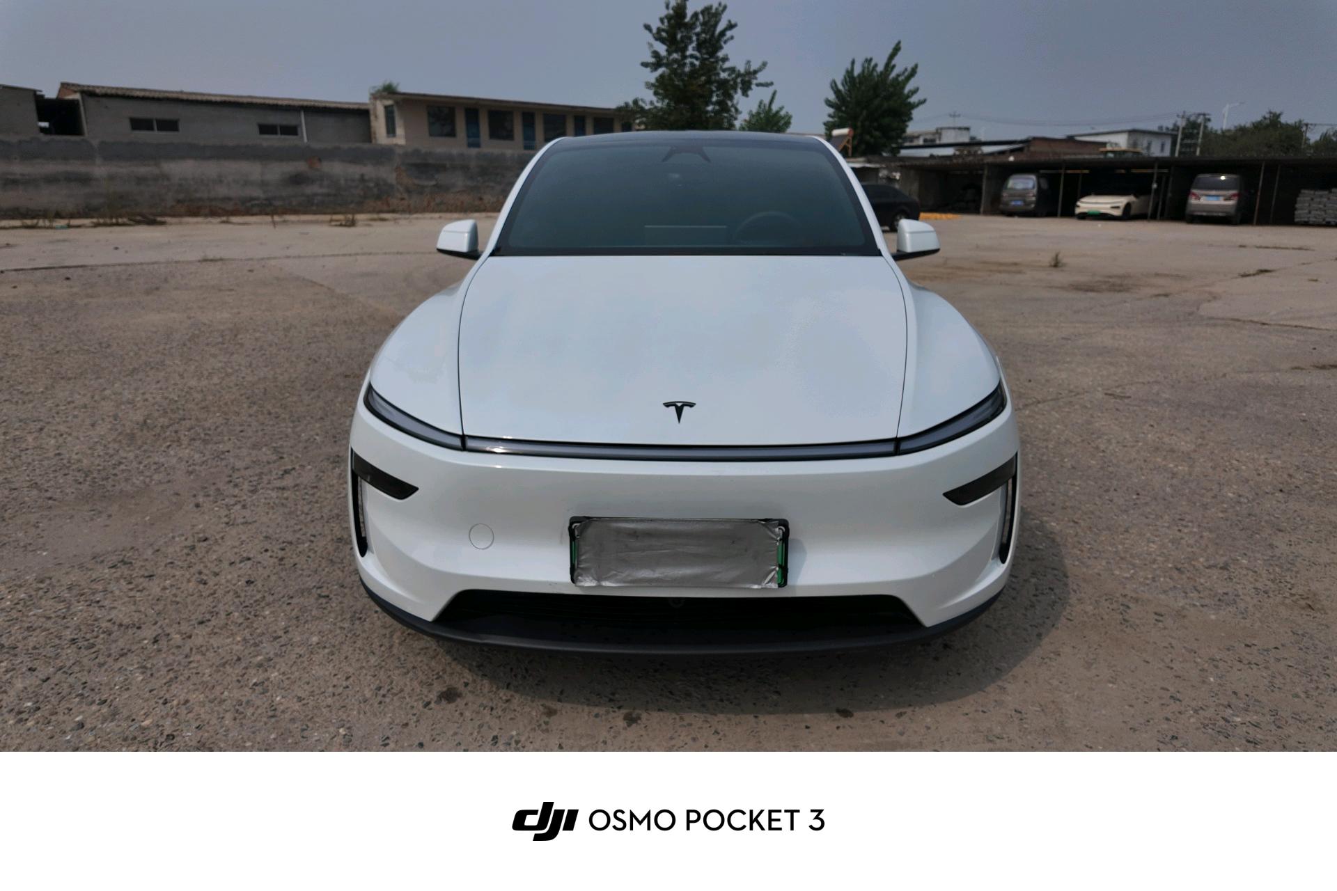 Tesla Model Y 2026 #5 Tesla Model Y 2026 immagine di auto #5