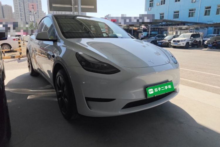 Tesla Model Y 2024 #4 Tesla Model Y 2024 image de voiture #4