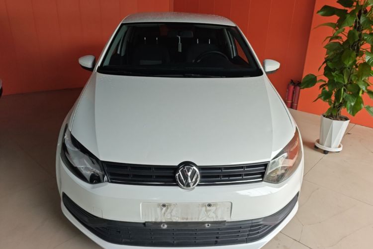 Volkswagen Polo 2018 car image #3