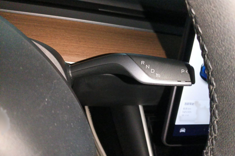 Tesla Model 3 2020 immagine di auto #18