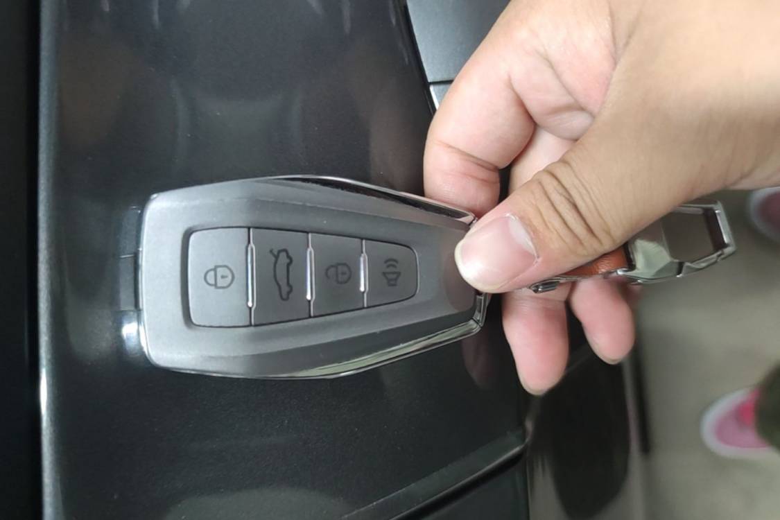 GEELY Coolray 2026 #29 GEELY Coolray 2026 car image #29