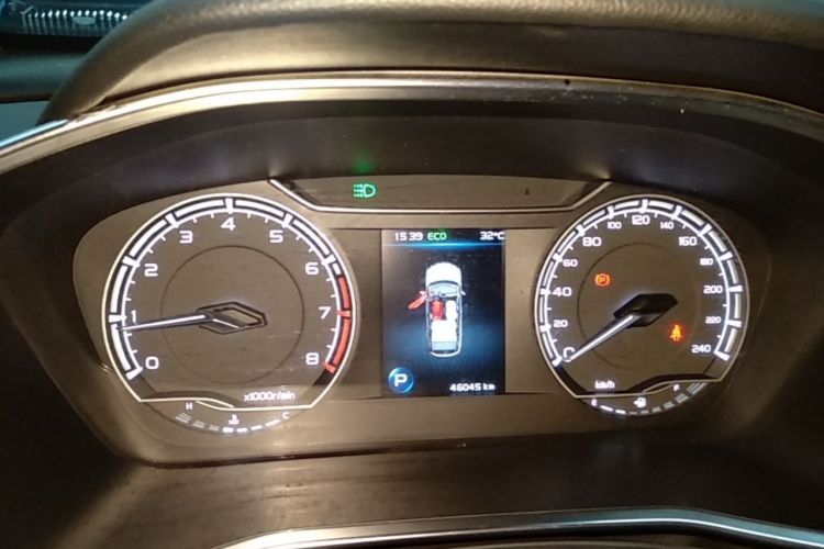 GEELY Coolray 2022 car image #12