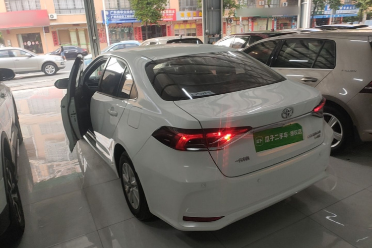 Toyota Corolla 2023 immagine di auto #5