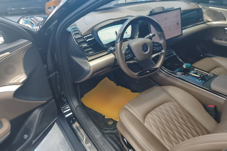 BYD Han 2023 car image #12