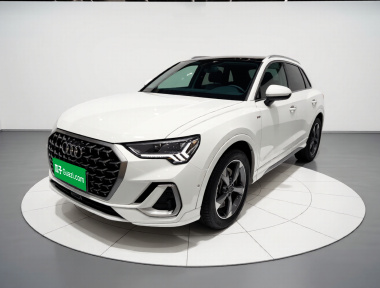 Audi Q3 2023 car image 
