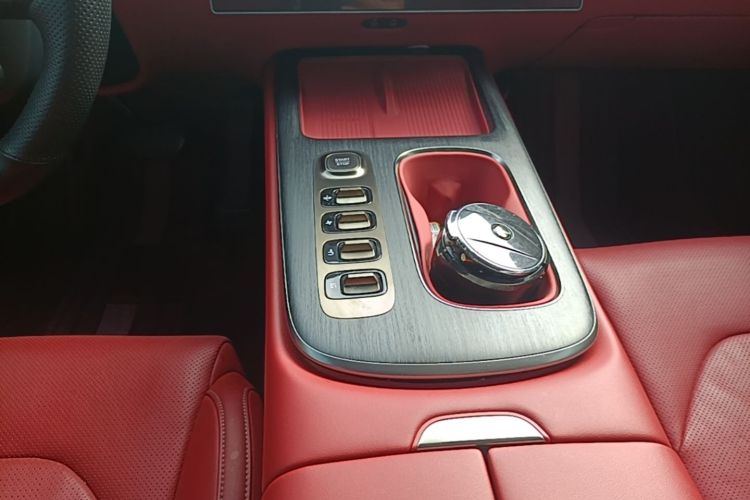 MI SU7 2024 car image #14
