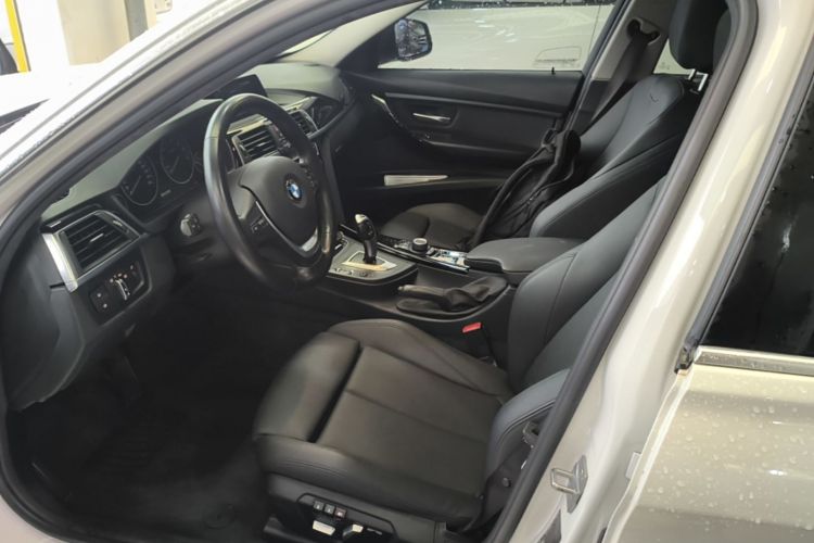 BMW 3 Series 2017 #19 BMW 3 Series 2017 car image #19