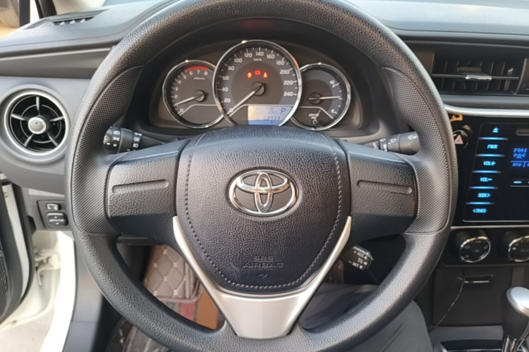 Toyota Corolla 2018 #11 Toyota Corolla 2018 car image #11