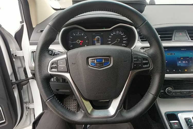 GEELY Emgrand GS 2018 car image #15