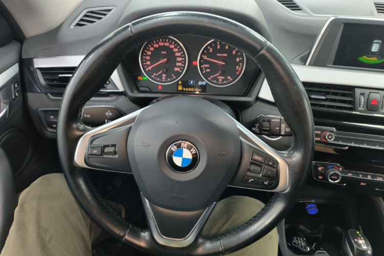 BMW X1 2018 #15 BMW X1 2018 car image #15