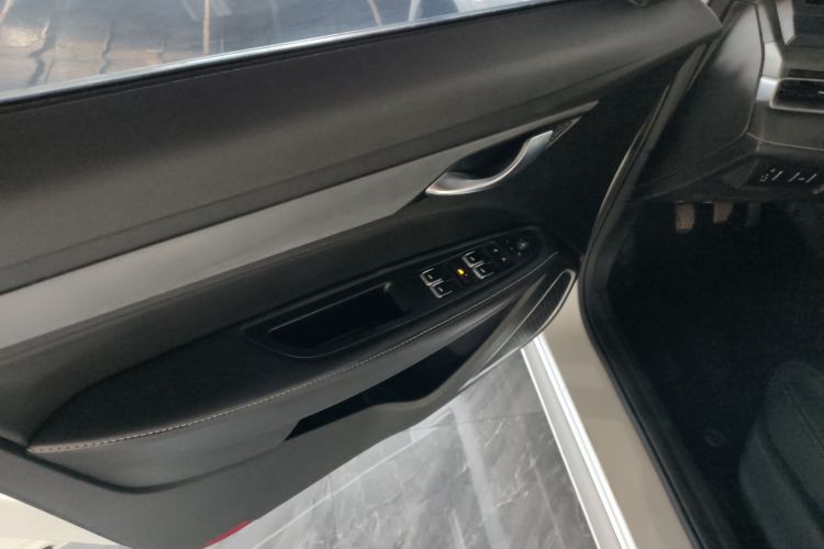 GEELY Emgrand 2021 car image #15
