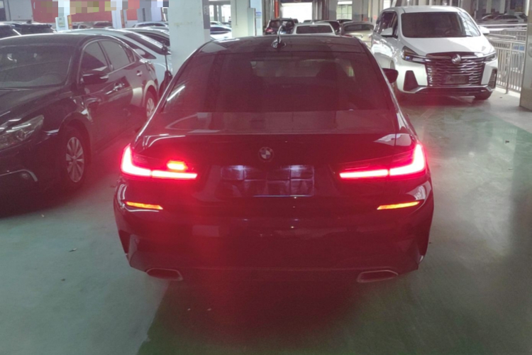 BMW 3 Series 2022 car image #6