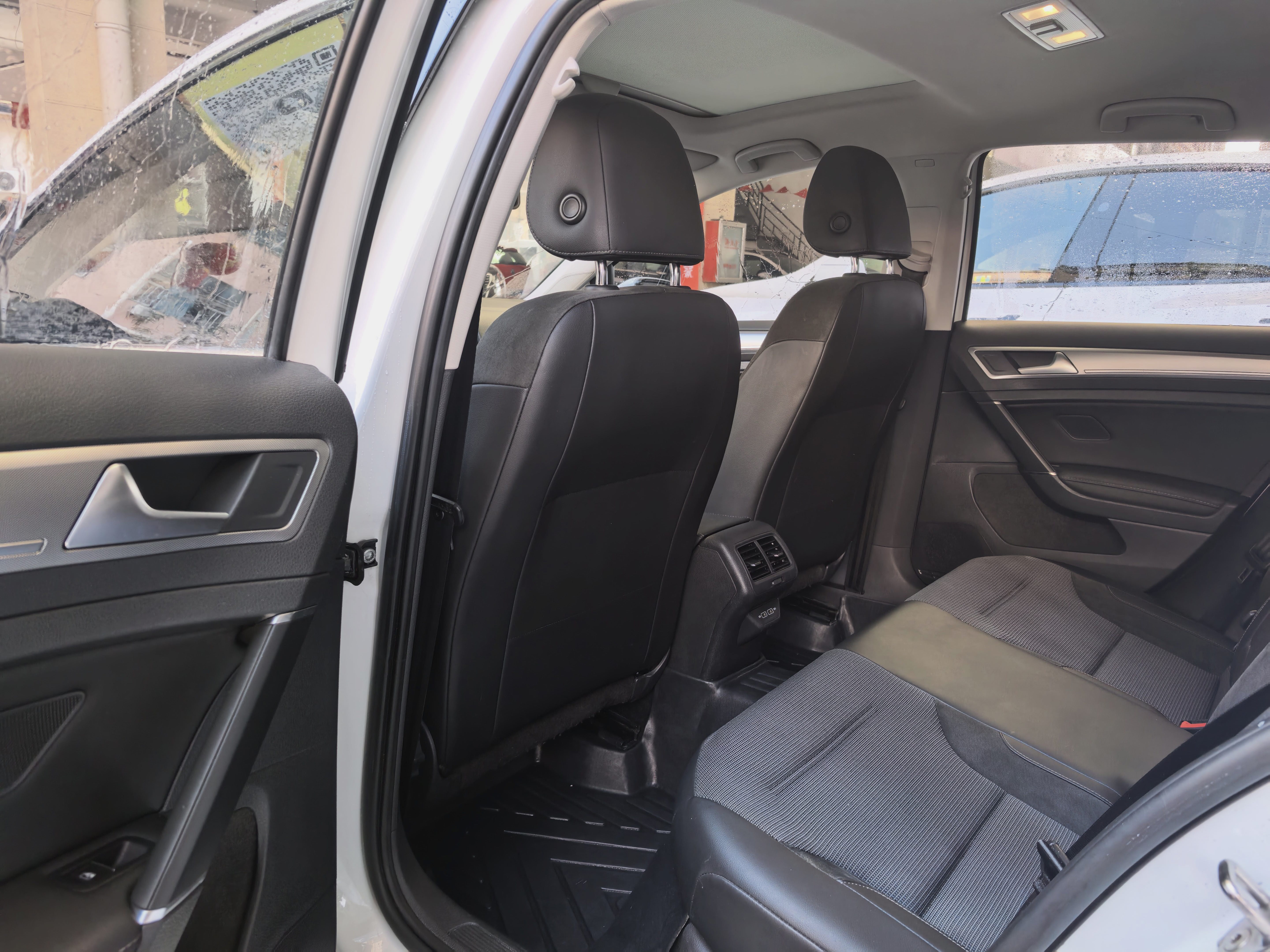 Volkswagen Golf 2019 #8 Volkswagen Golf 2019 car image #8