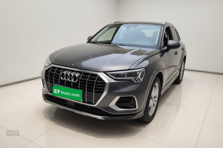 Audi Q3 2020 car image #2