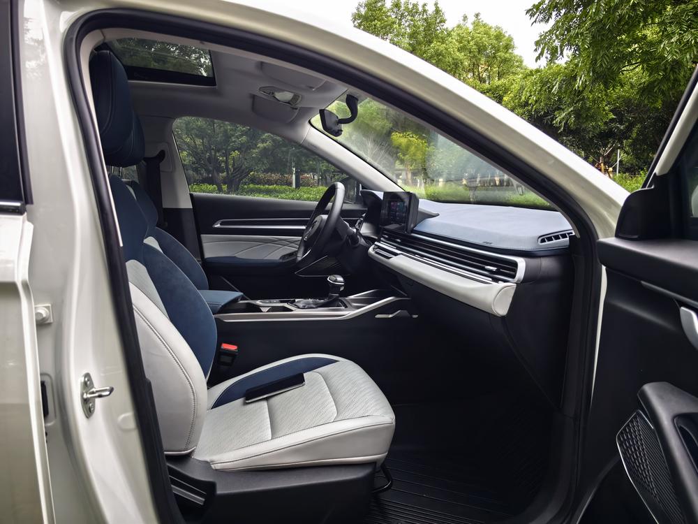 GEELY Emgrand 2022 #12 GEELY Emgrand 2022 car image #12