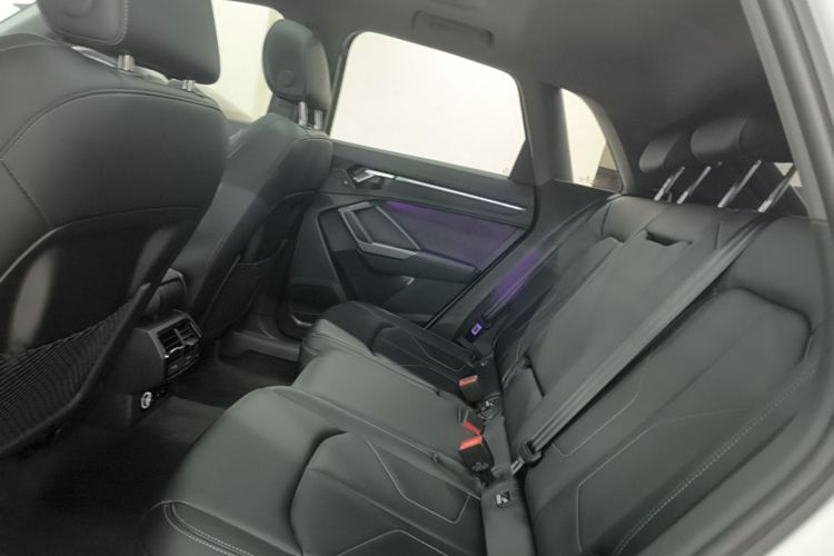 Audi Q3 2024 car image #17