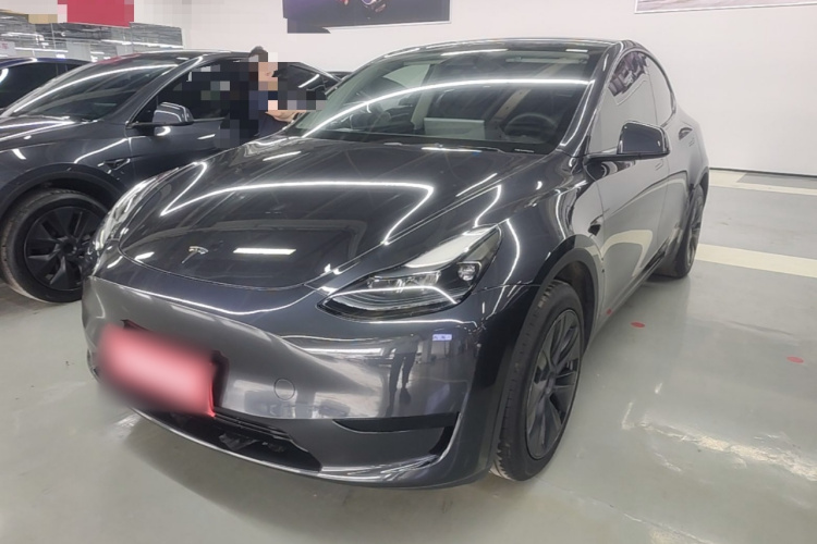 Tesla Model Y 2024 #2 Tesla Model Y 2024 car image #2