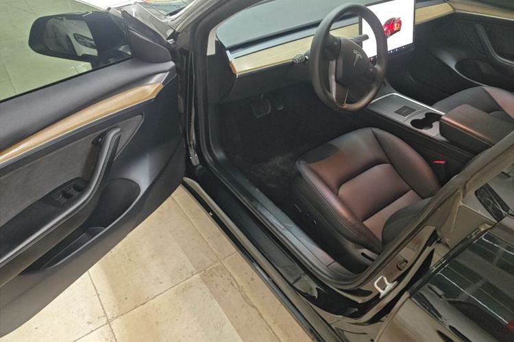 Tesla Model 3 2023 #16 Tesla Model 3 2023 car image #16