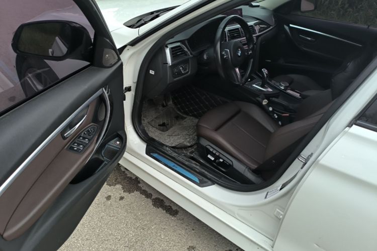 BMW 3 Series 2019 #16 BMW 3 Series 2019 car image #16