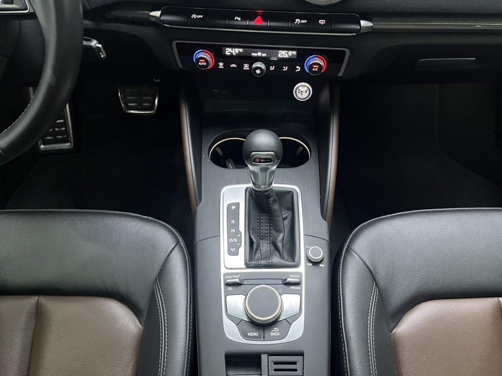 Audi A3 2018 car image #13
