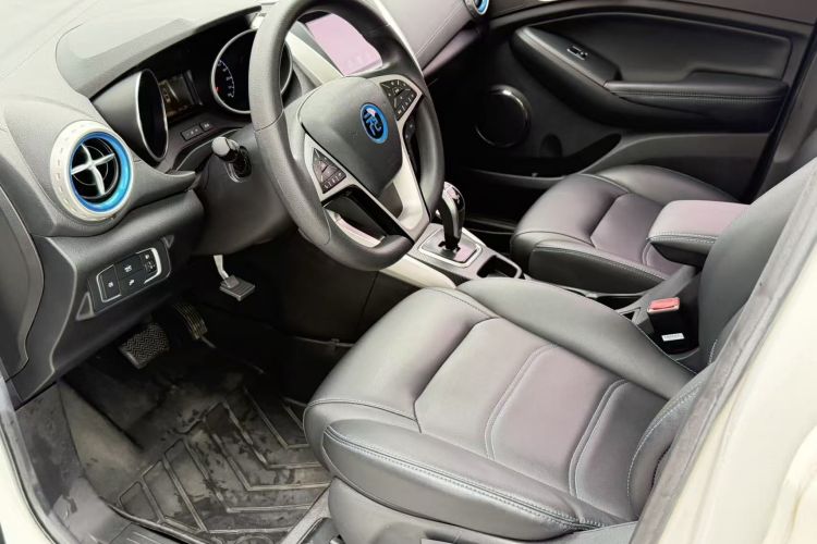 BYD Yuan New Energy 2019 #12 BYD Yuan New Energy 2019 car image #12