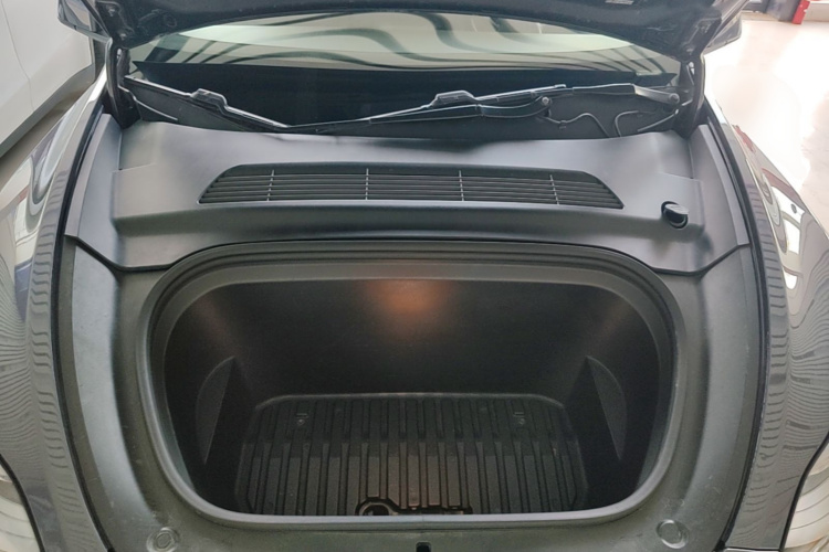 Tesla Model Y 2021 #20 Tesla Model Y 2021 immagine di auto #20