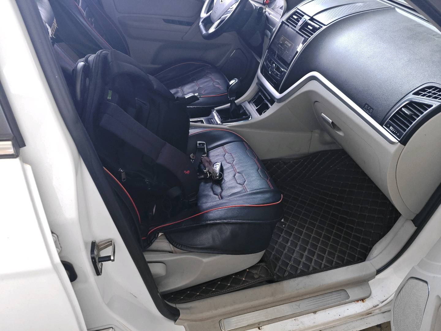 GEELY Emgrand 2014 car image #14