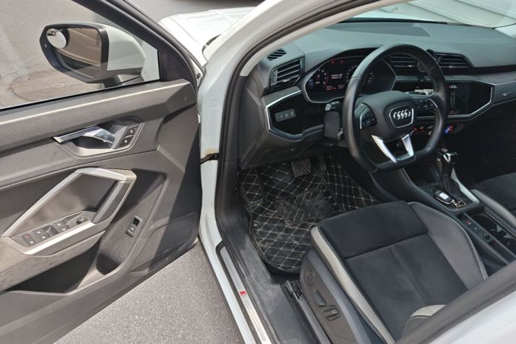 Audi Q3 2020 #12 Audi Q3 2020 car image #12