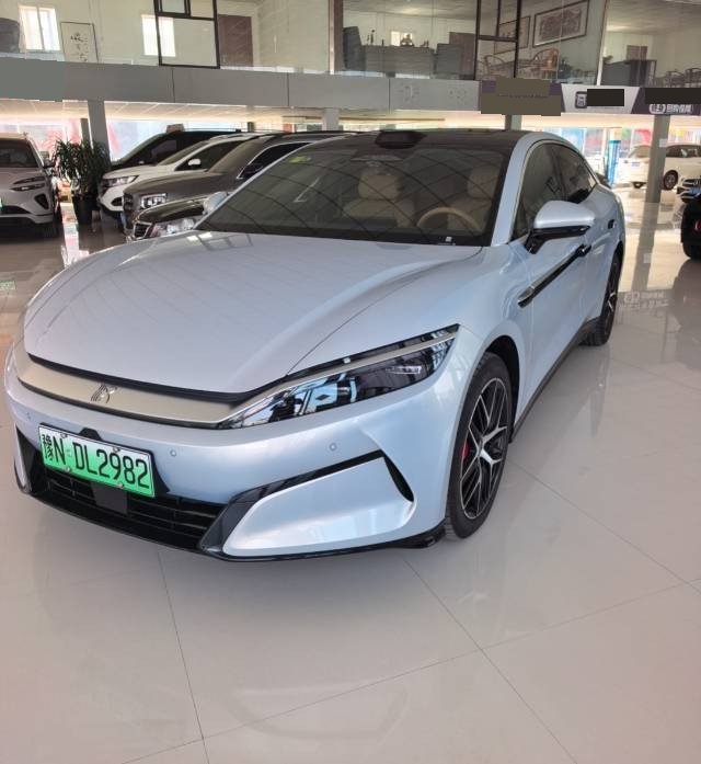 BYD HanL 2025 car image 