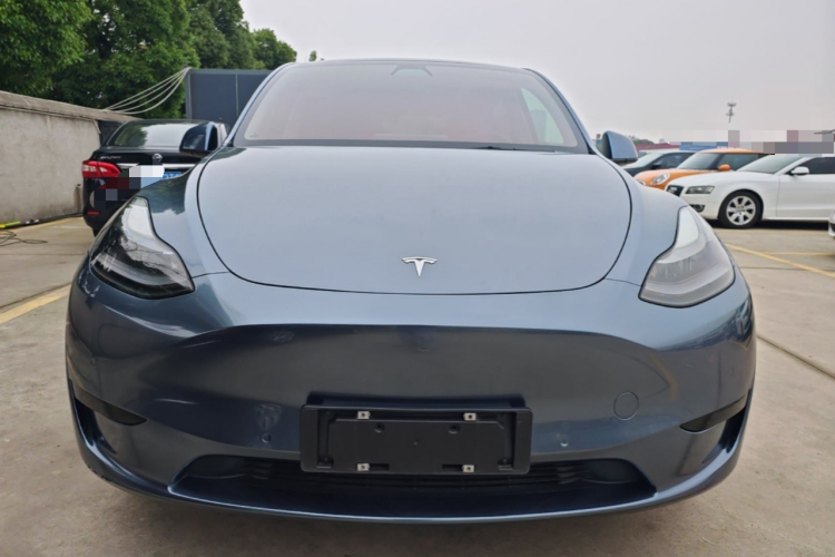 Tesla Model Y 2022 #3 Tesla Model Y 2022 car image #3