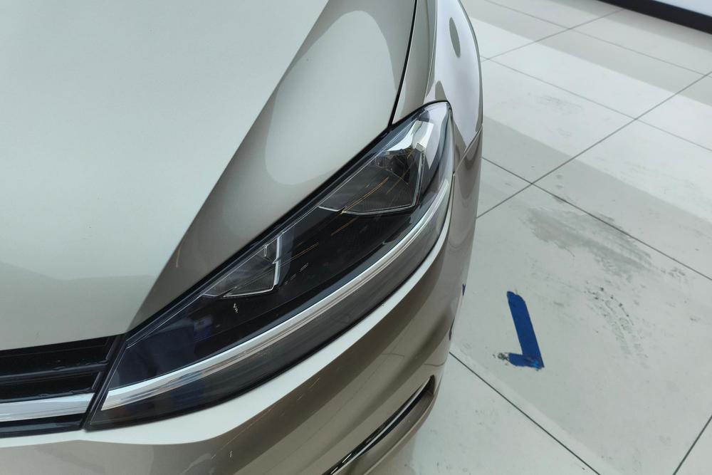 Volkswagen Golf 2020 car image #4