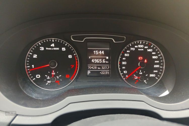 Audi Q3 2016 #13 Audi Q3 2016 car image #13