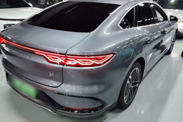 BYD Han 2023 car image #7