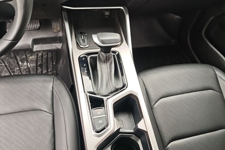 GEELY Emgrand 2023 #14 GEELY Emgrand 2023 صورة سيارة #14