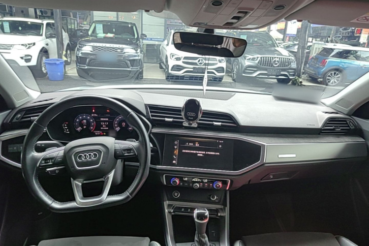 Audi Q3 2021 #18 Audi Q3 2021 car image #18