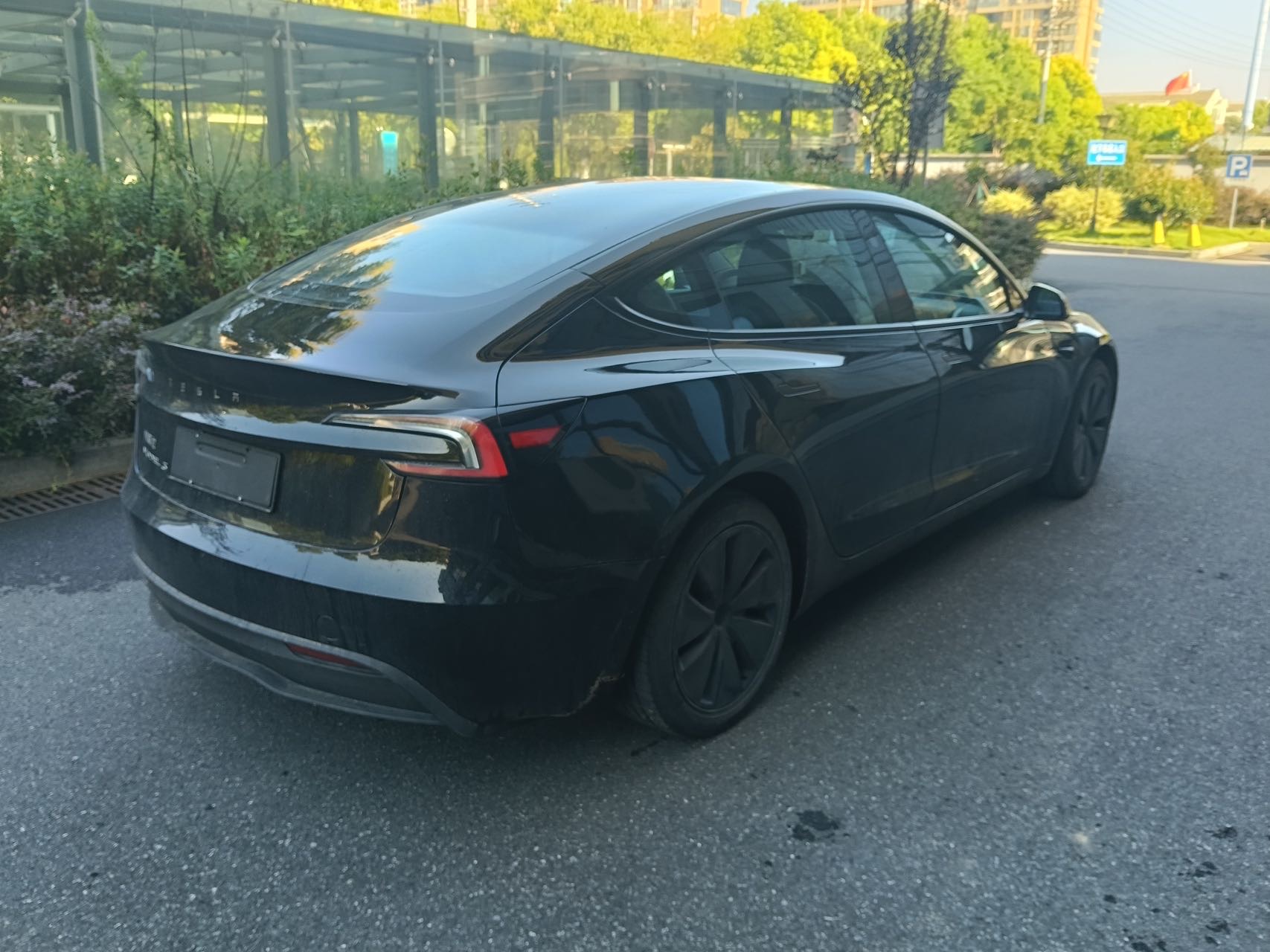 Tesla Model 3 2025 car image #4