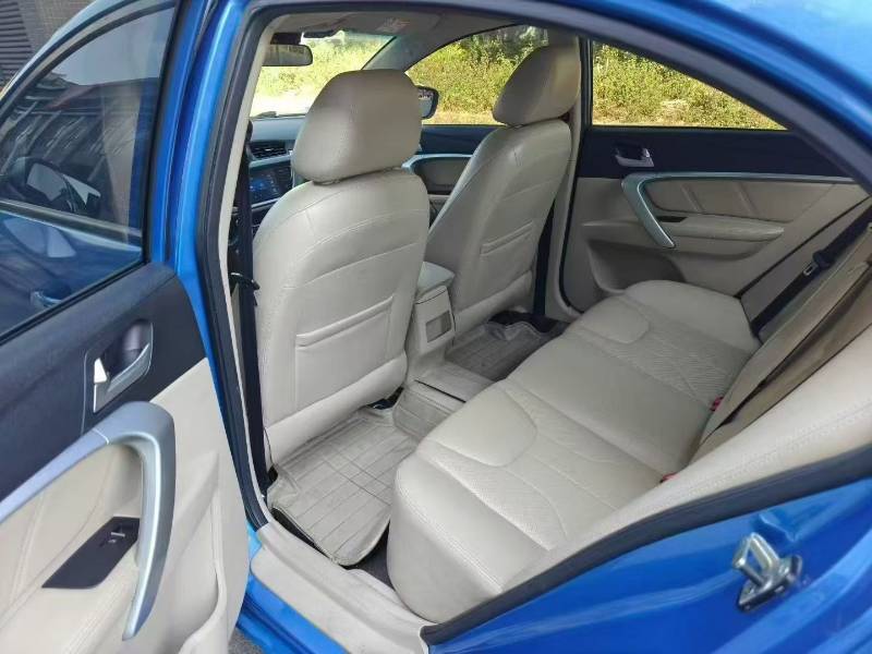GEELY Emgrand 2017 immagine di auto #6
