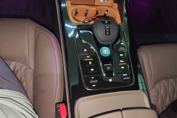 BYD Han 2023 car image #14