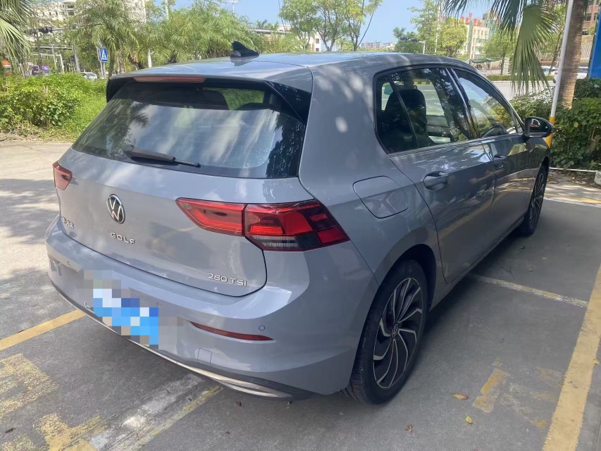 Volkswagen Golf 2021 car image #4