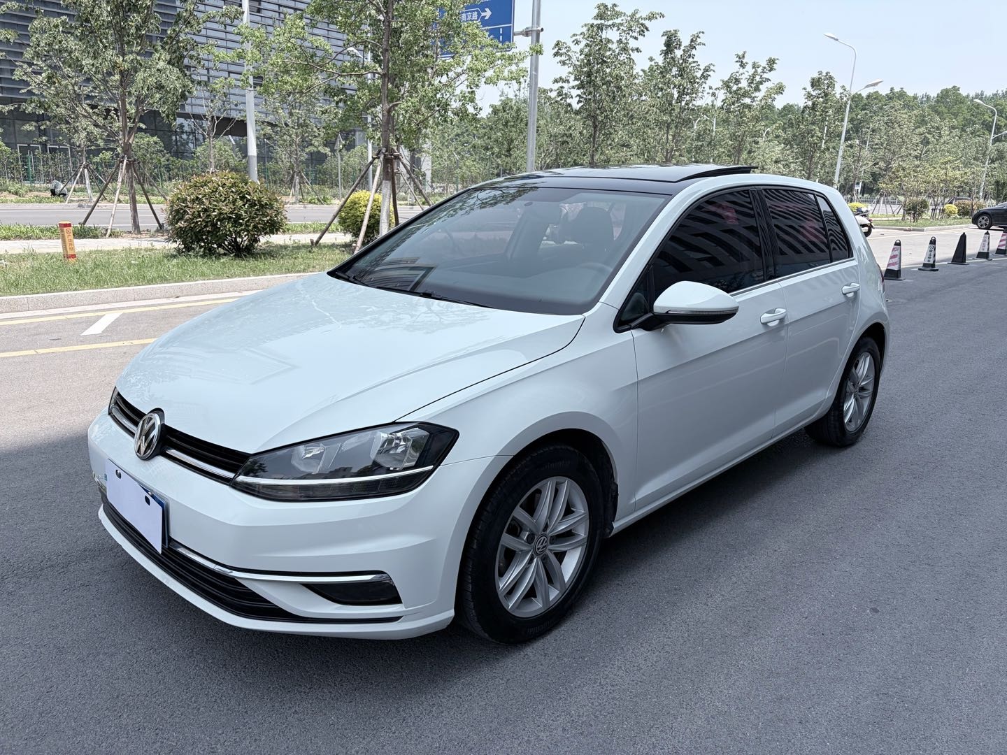 Volkswagen Golf 2018 #2 Volkswagen Golf 2018 car image #2